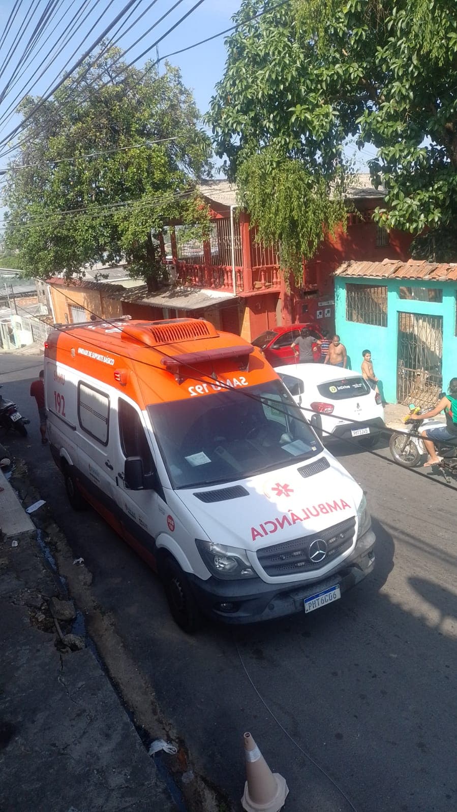 VÍDEO: Homem é surpreendido e executado a tiros no dia do seu aniversário, em Manaus