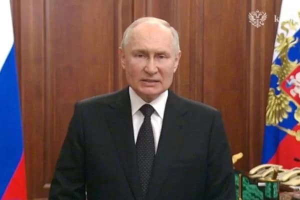 Putin ameaça lançar mais bombas de fragmentação se Ucrânia usar armamento enviado pelo governo dos EUA