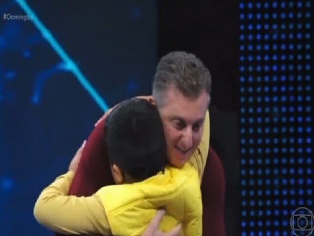 Amazonense de 10 anos reestreia no “Pequenos Gênios”, e deixa web e Huck chocados com habilidade matemática