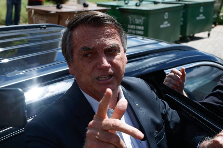 “Mandei, qual o problema?”: Bolsonaro admite mensagem questionando urnas