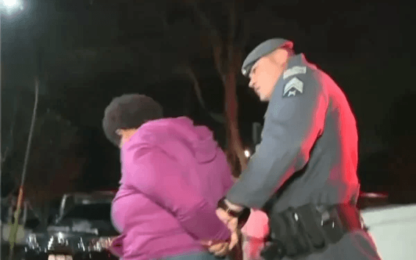 Mãe é presa suspeita de esquartejar filha de 8 anos, ‘pesquisei na internet’