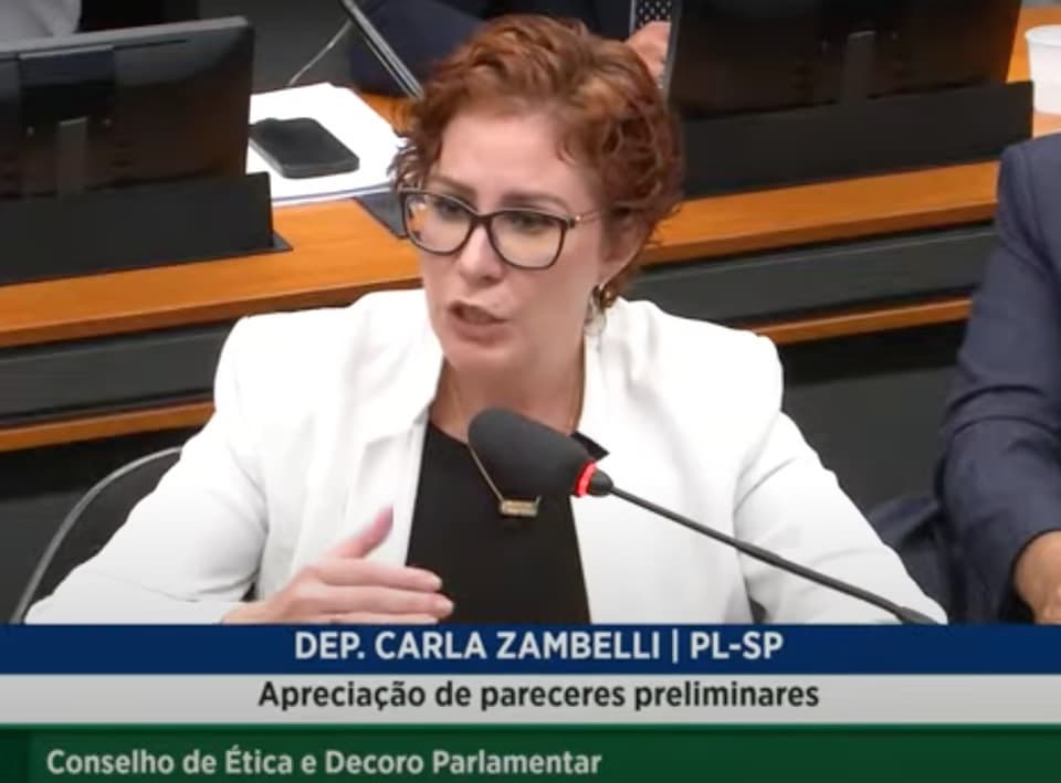 Relator vota por aceitar ação contra Zambelli no Conselho de Ética