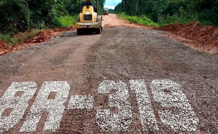 Lula anuncia grupo especial para avaliar viabilidade ambiental da BR-319