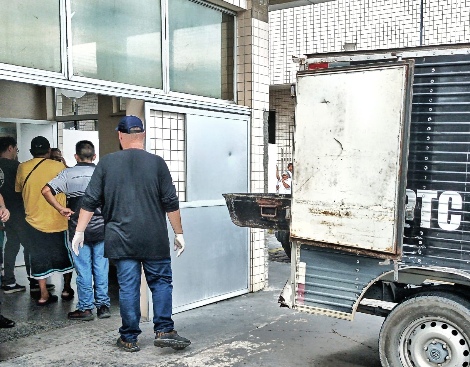 Homem é espancado até a morte após urinar na frente de casa em Manaus
