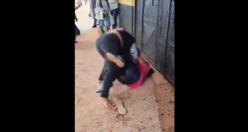 VÍDEO: Mulheres ‘saem no tapa’ após visitarem o mesmo detento em presídio, no MS