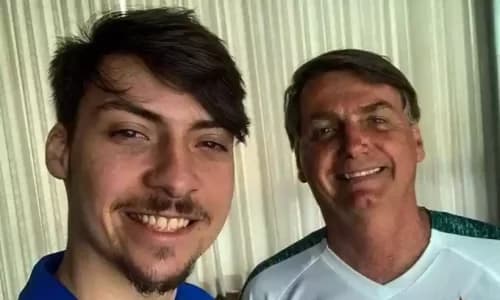 Filho caçula de Bolsonaro vira réu por lavagem de dinheiro e falsidade ideológica
