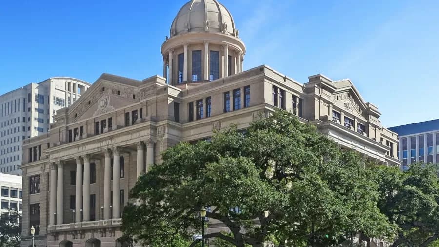 Nos EUA, homem é condenado a pagar R$ 6 bilhões por divulgar fotos íntimas da ex-namorada