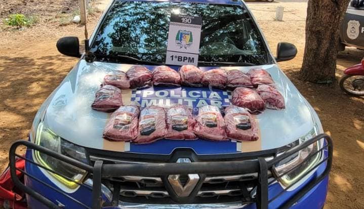 Dupla suspeita de furtar carnes em supermercado de Palmas é presa
