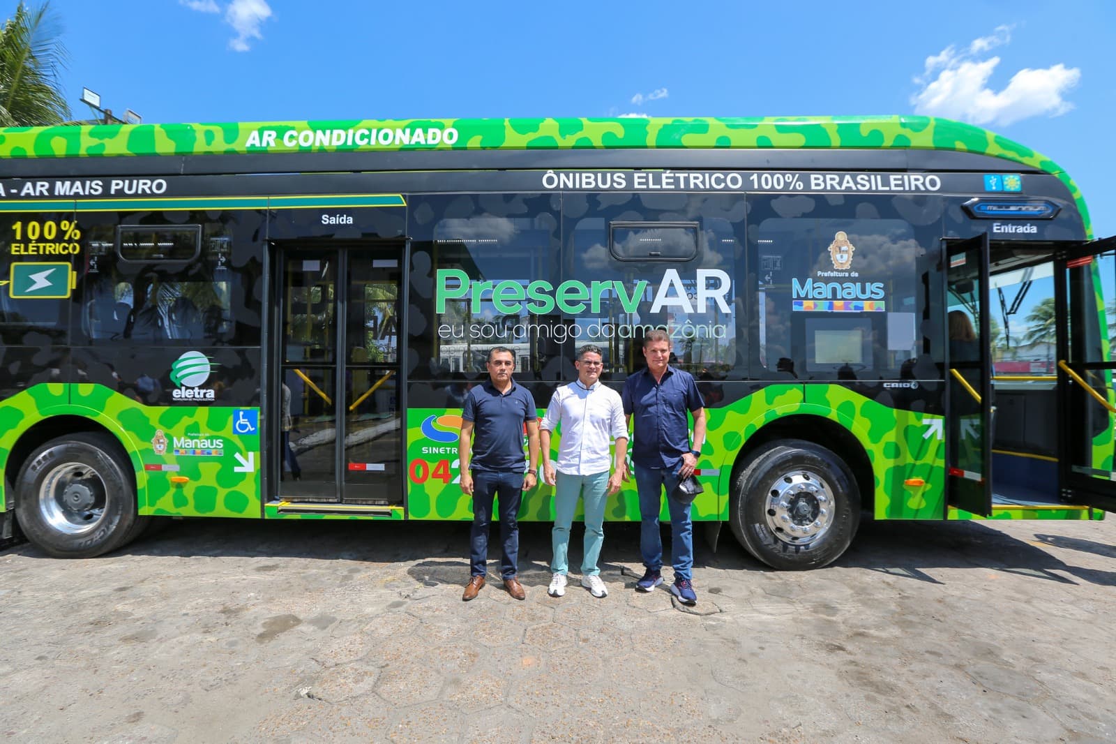 Prefeitura de Manaus apresenta 1º ônibus elétrico da Região Norte