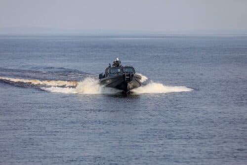 Sistema de segurança pública do AM recebe duas lanchas blindadas