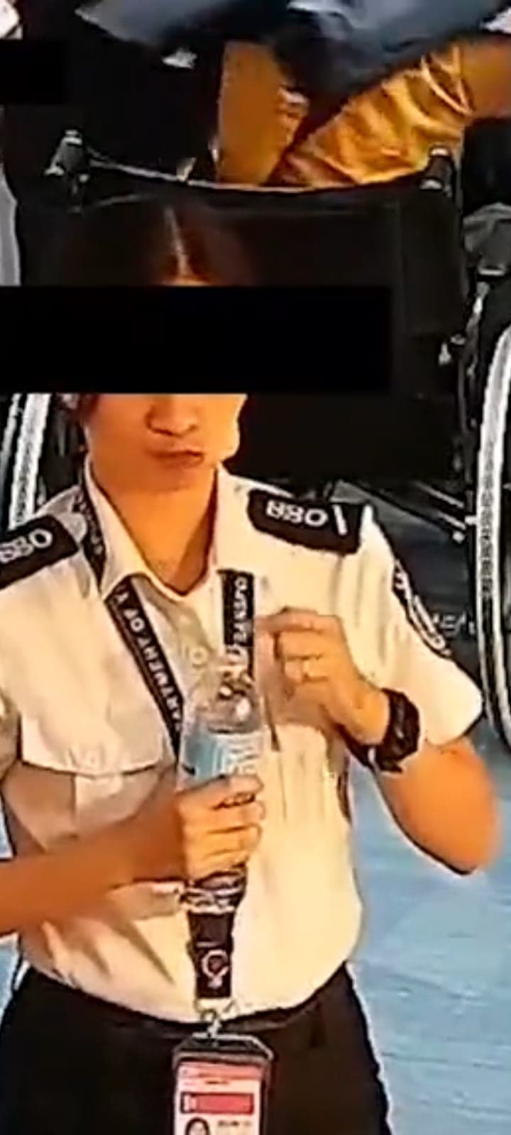 Vídeo: Em aeroporto, segurança é flagrada engolindo R$ 1,5 mil