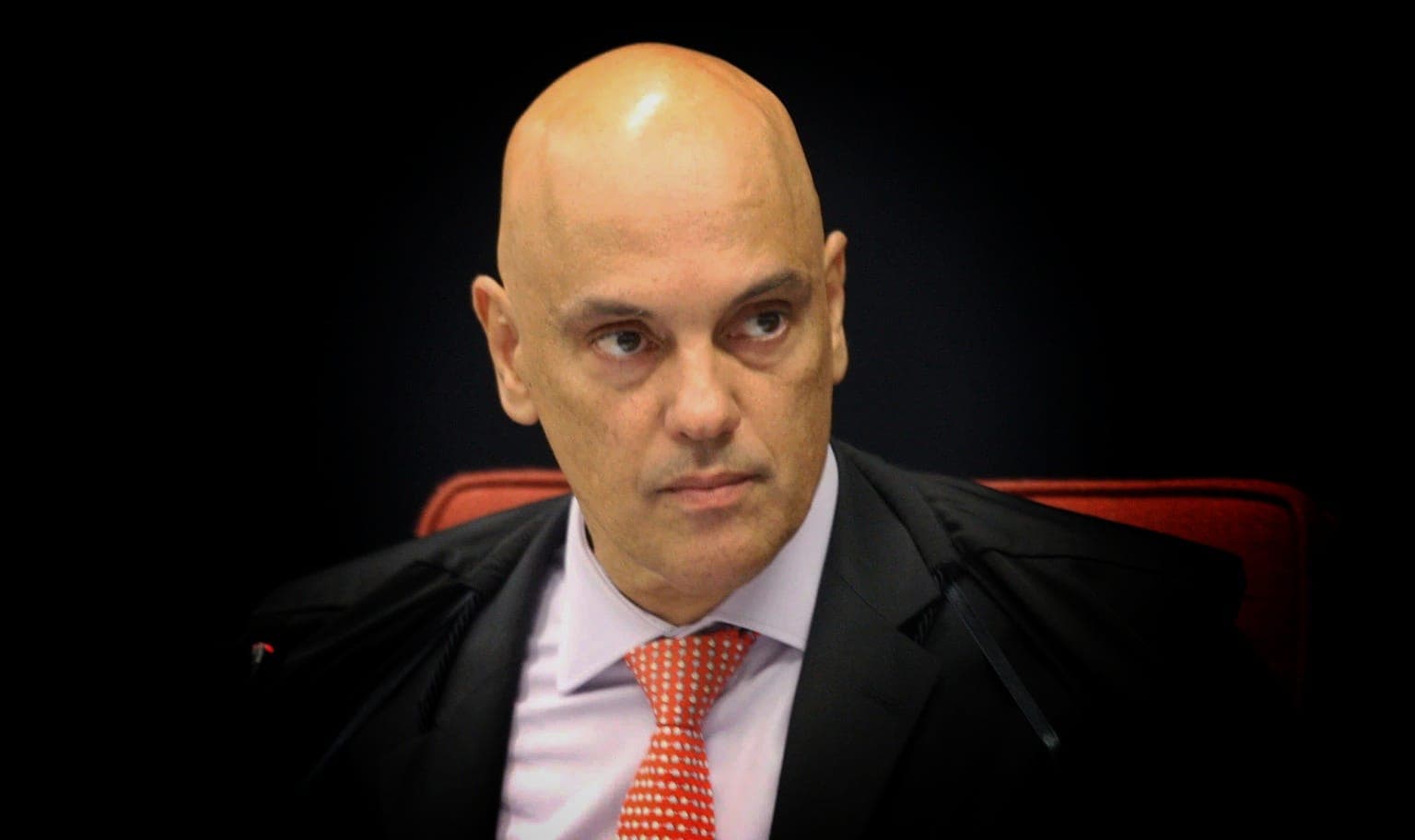 TSE retira Forças Armadas e STF da fiscalização de urnas eletrônicas