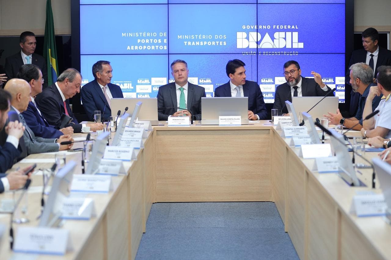 Governo Federal garante serviços de dragagem para facilitar tráfego nos rios do AM