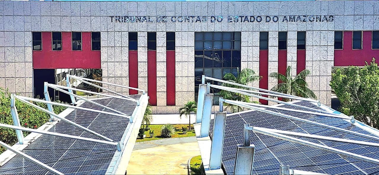 Wilson Lima sanciona lei que muda regras de eleições do TCE-AM