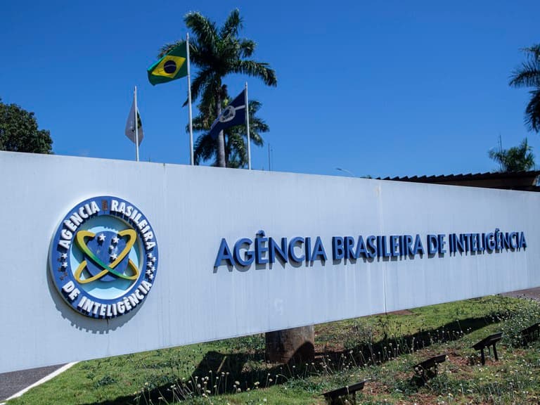 Moraes, Mendes, Maia, Hasselmann: Abin paralela espionava ministros e políticos, diz PF