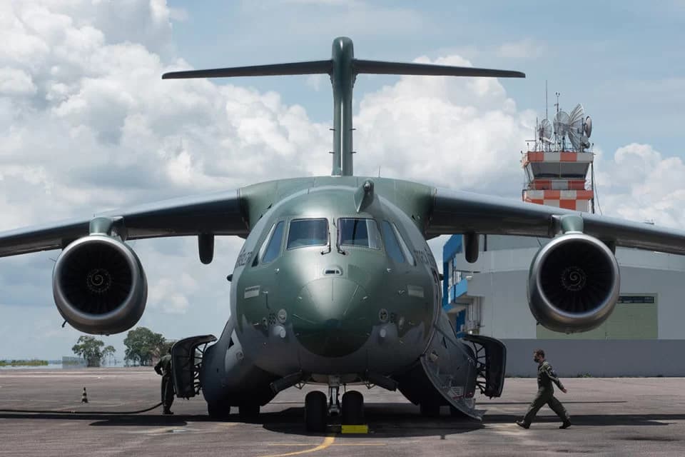 Primeiro avião com repatriados de Israel chega ao Brasil nesta quarta-feira (11)