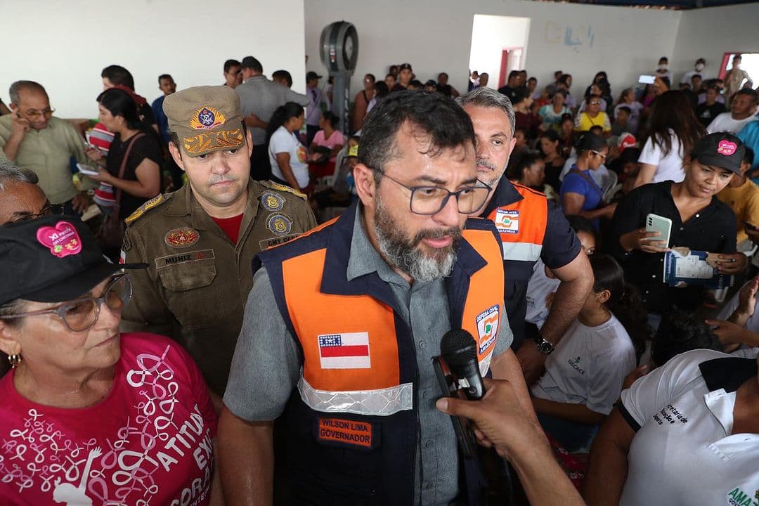 Wilson Lima diz que focos de incêndio no AM diminuíram e que fumaça está vindo do Pará