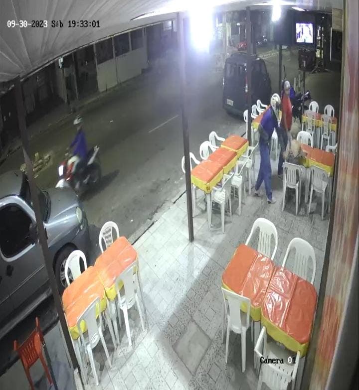 Vídeo: homens armados assaltam pizzaria em Manaus