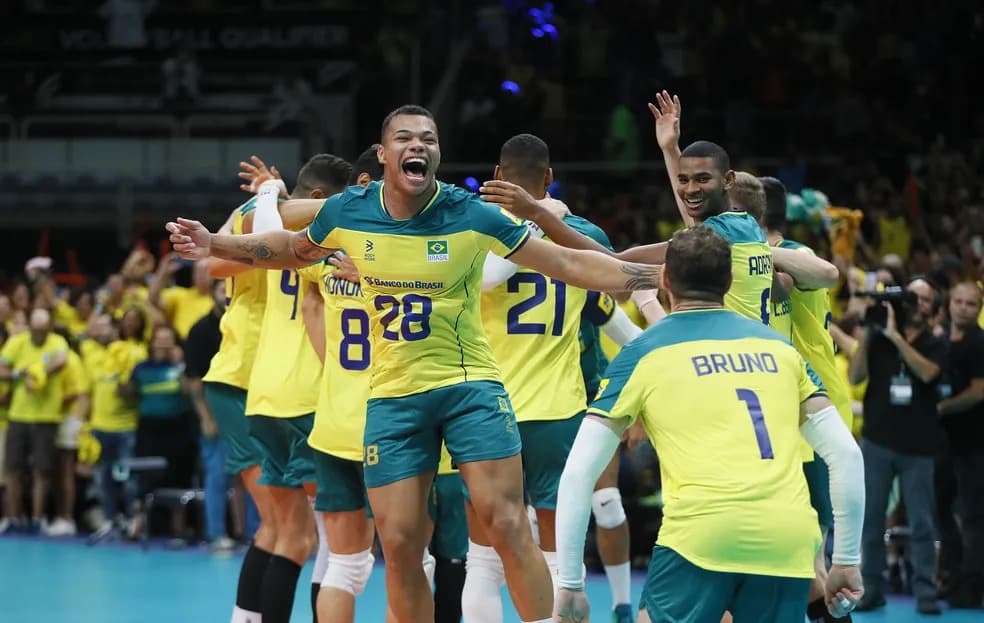 No vôlei masculino, Brasil vence e conquista vaga olímpica