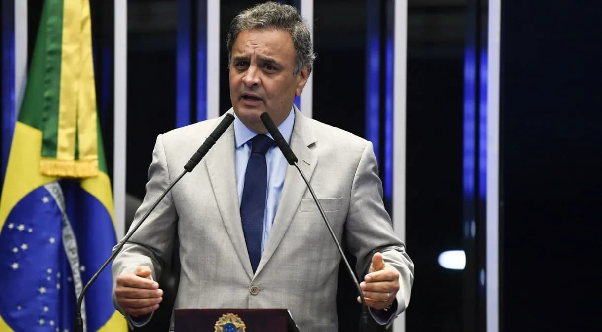 Aécio nega pretensão de voltar a presidir o PSDB
