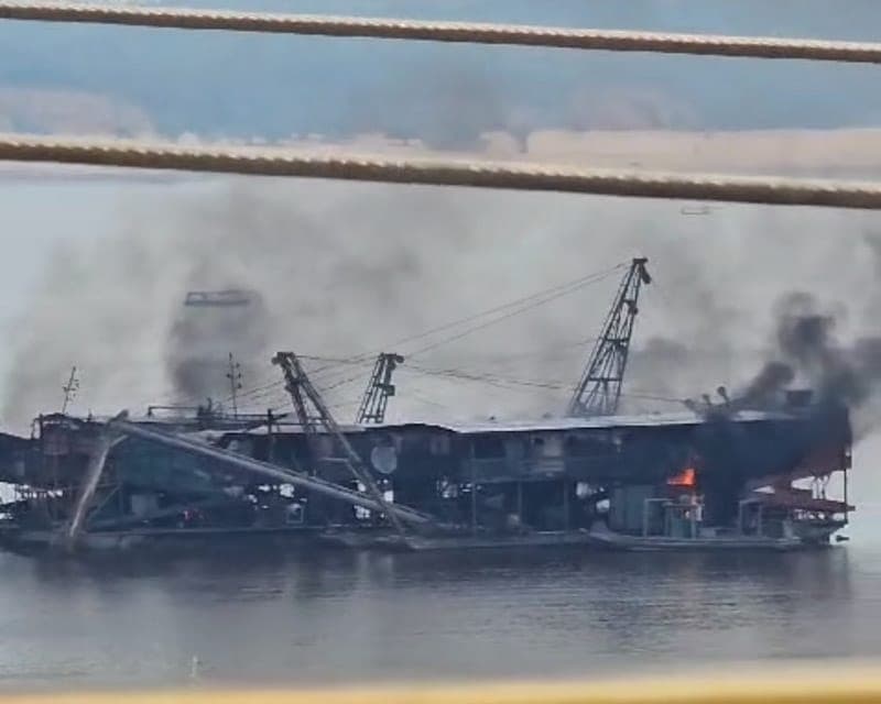 VÍDEOS: Operação da PF destrói dragas do garimpo ilegal no AM