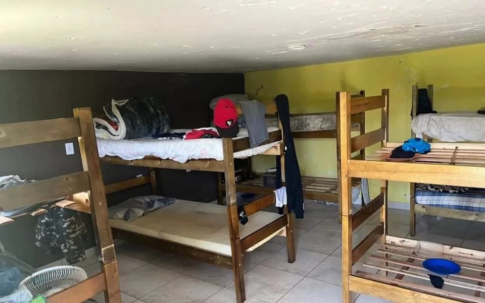 Polícia interdita clínica de reabilitação onde internos eram torturados