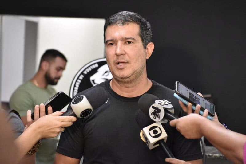 Homem que roubava motoristas de aplicativos é preso em Manaus