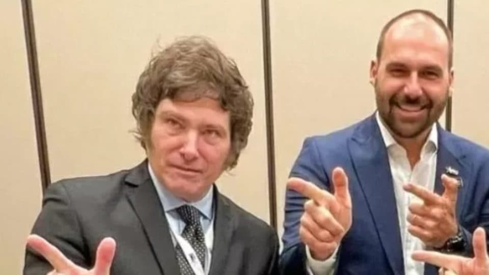 VÍDEO: Eduardo Bolsonaro defende armas e é retirado do ar em TV, na Argentina