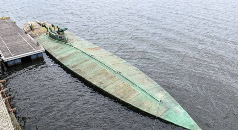 Colômbia intercepta submarino com 3,2 toneladas de cocaína