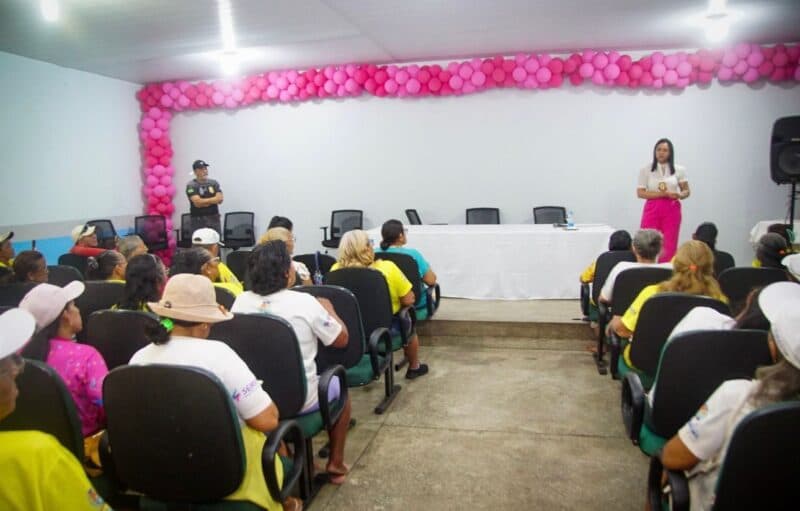 Em Parintins, PC-AM promove palestra sobre direitos dos idosos