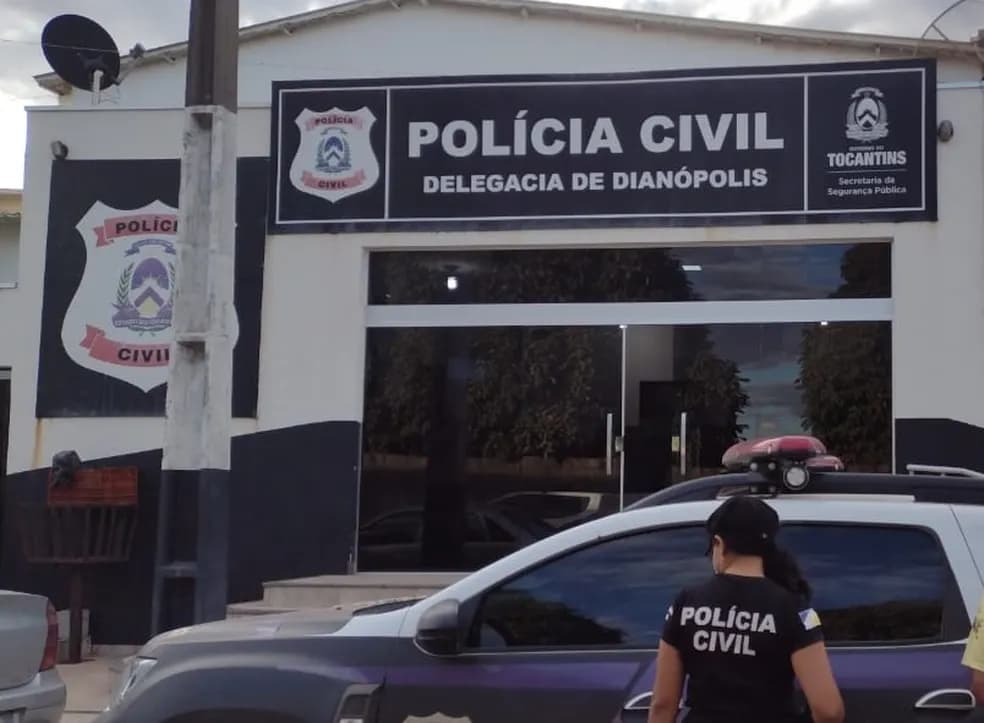 Homem procura delegacia para registrar perda de documentos e acaba preso por tráfico de drogas