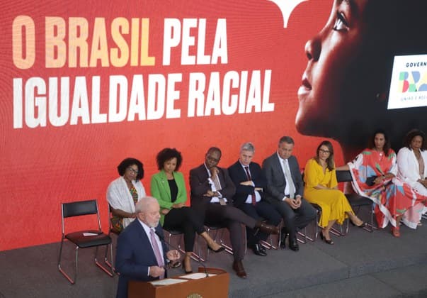 Governo Lula ignora feriados estaduais do Dia da Consciência Negra, diz colunista