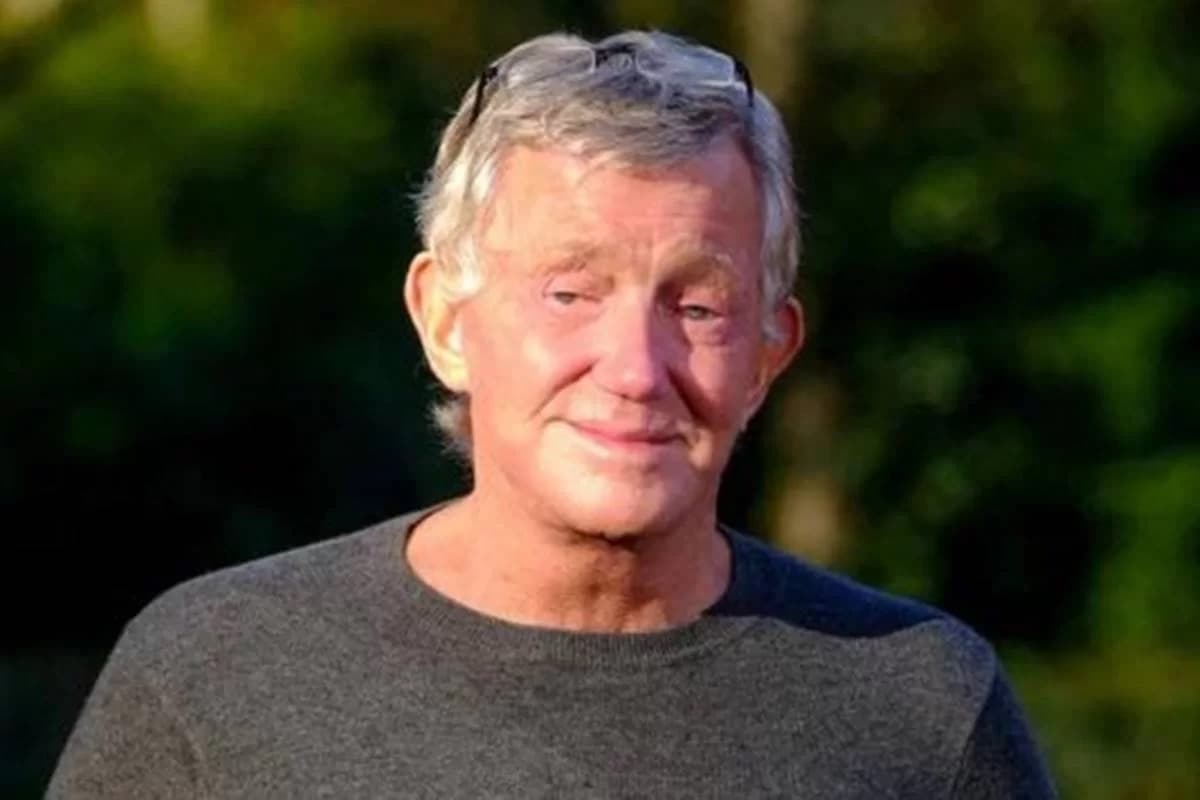 CURIOSO: Há 3 anos, homem não consegue fechar os olhos após cirurgia plástica