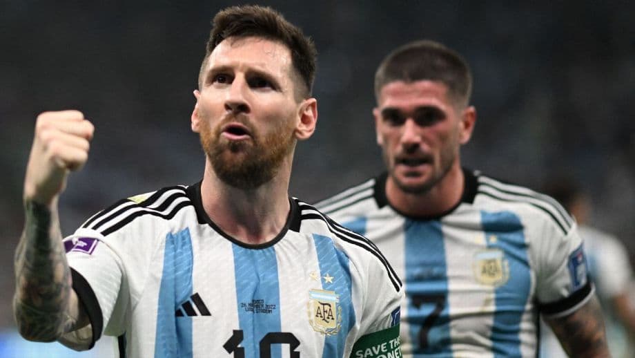 Camisas usadas por Messi na Copa 2022, estão a leilão