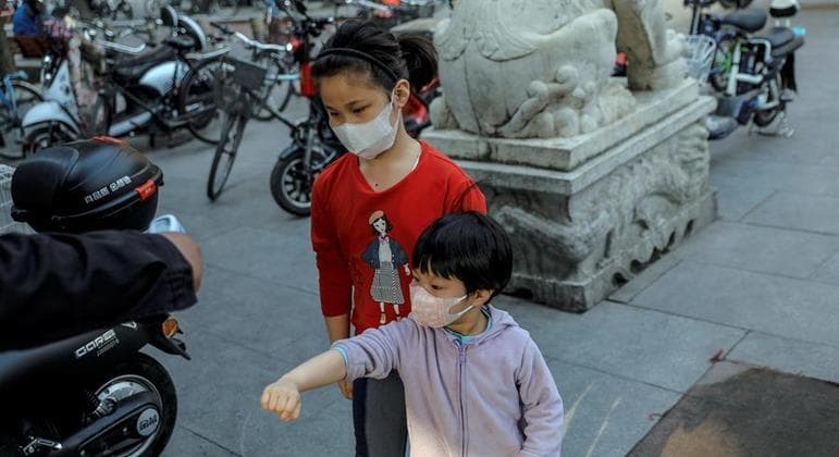 Surto de pneumonia misteriosa está sobrecarregando a China