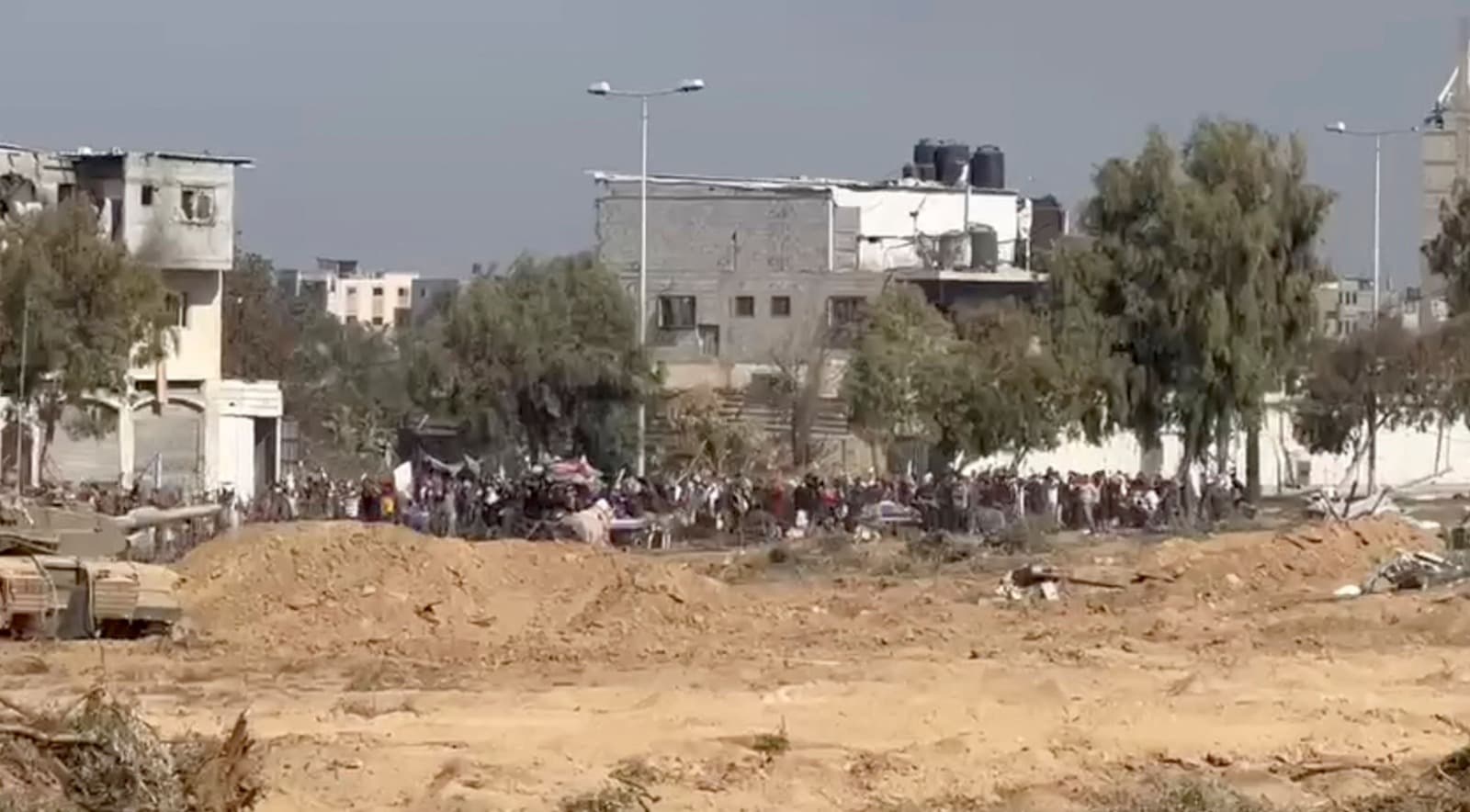 VÍDEO: Aumenta o número de palestinos que fogem do norte de Gaza