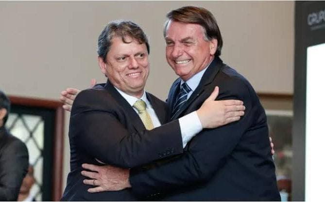 Governador de São Paulo perdoa R$ 72 milhões em multas e beneficia Bolsonaro