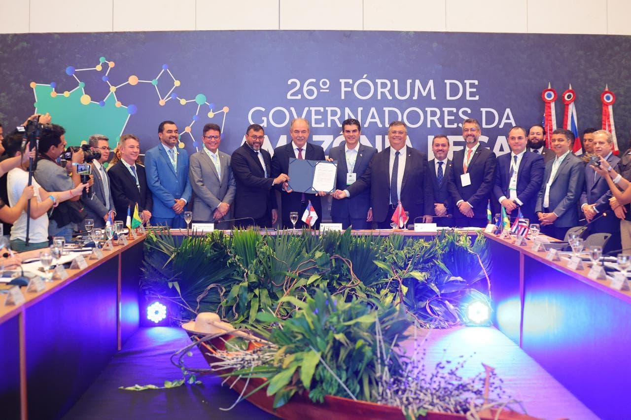 Governadores da Amazônia Legal assinam carta compromisso de combate a desmatamentos e queimadas
