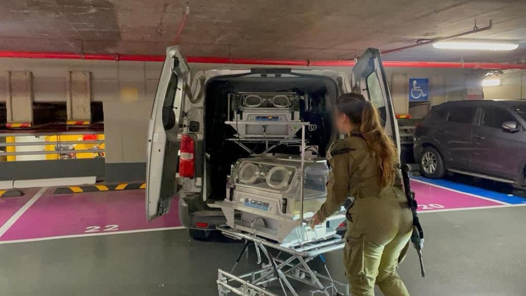 Israel envia incubadoras para transferência de bebês do hospital de Gaza