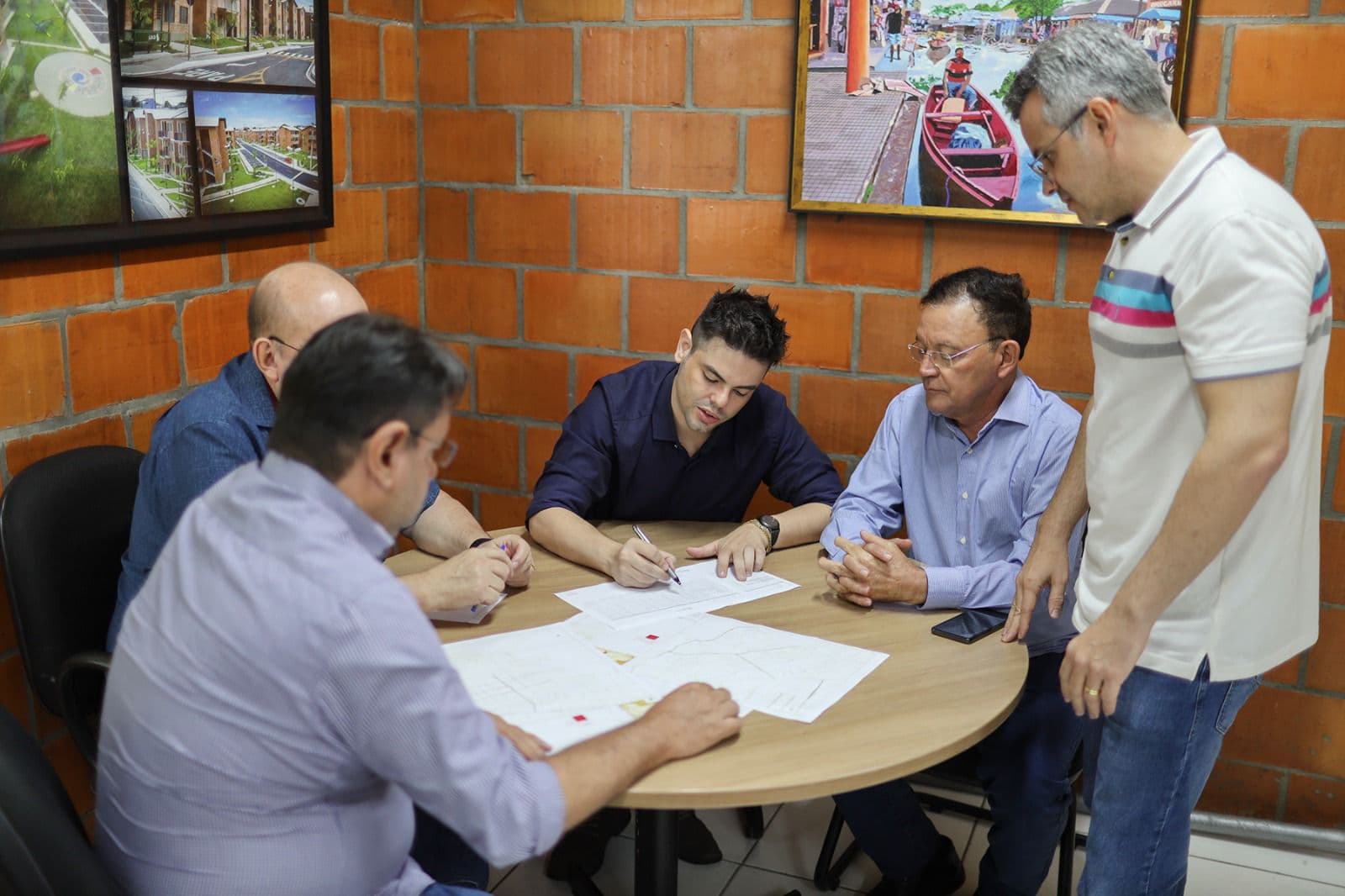 Municípios do interior do Amazonas vão receber R$ 57 milhões para recuperação viária