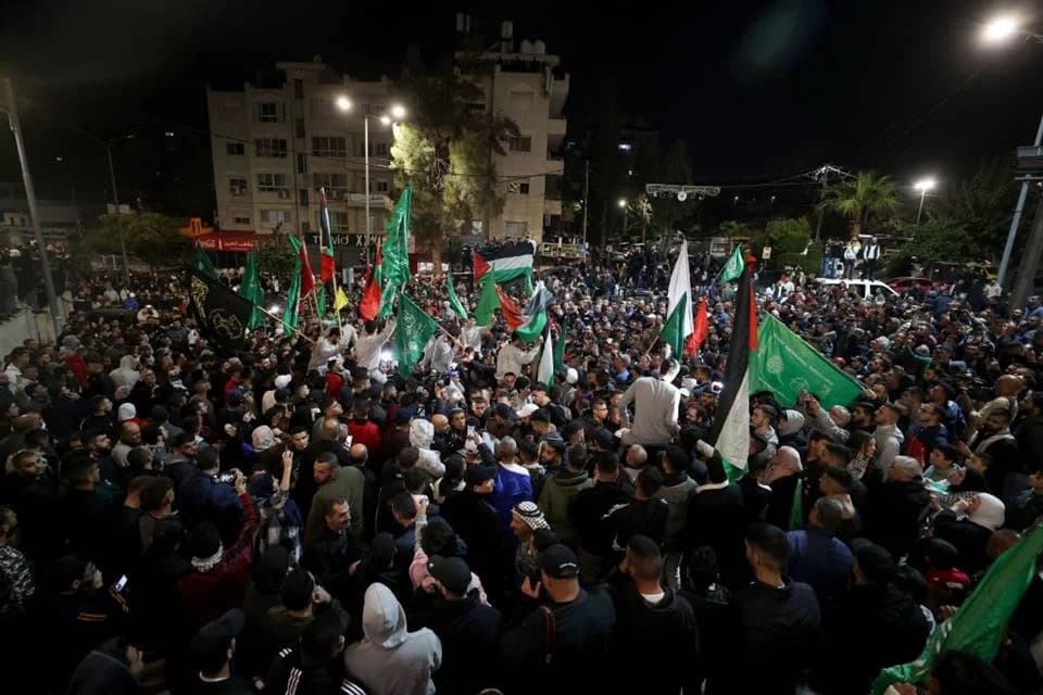 Israel cumpre acordo e liberta 39 palestinos