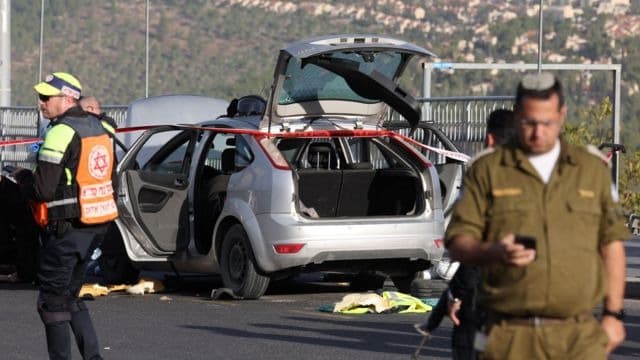 VÍDEO: Membros do Hamas atacam ponto de ônibus em Jerusualém, matam cinco pessoas e deixam 13 feridos