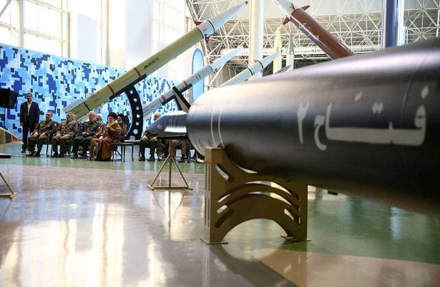 Irã revela produção de míssil hipersônico nuclear