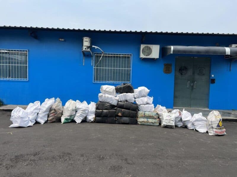 Mais de 780 quilos de maconha são apreendidas e dois homens são presos, em Novo Airão