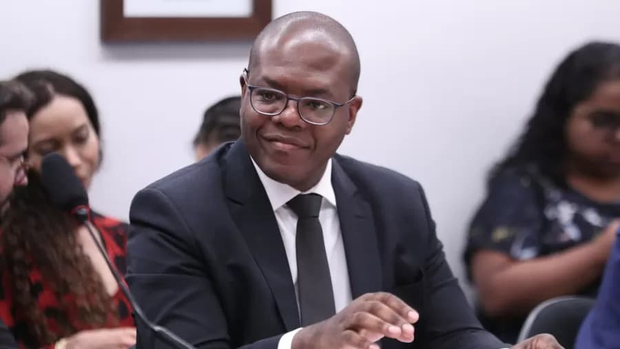 Denúncias de assédio sexual envolvendo ministro Silvio Almeida serão investigadas pela PF