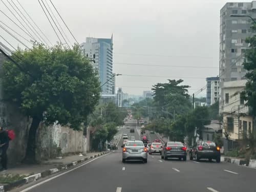 Fumaça encobre Manaus novamente e qualidade do ar passa a ser considerada “péssima”