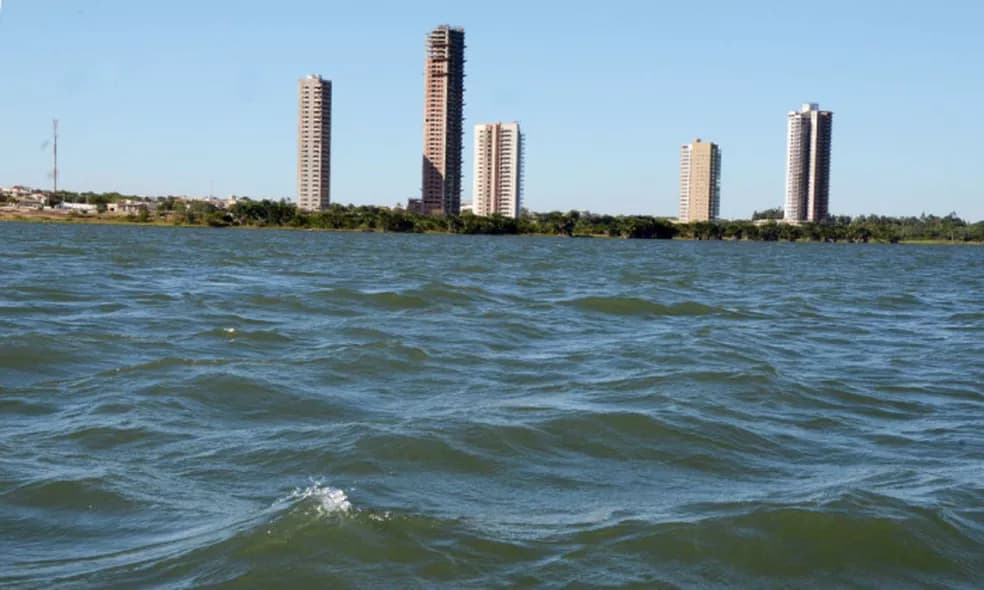 Mulher é resgatada no lago de Palmas após ficar dois dias desaparecida