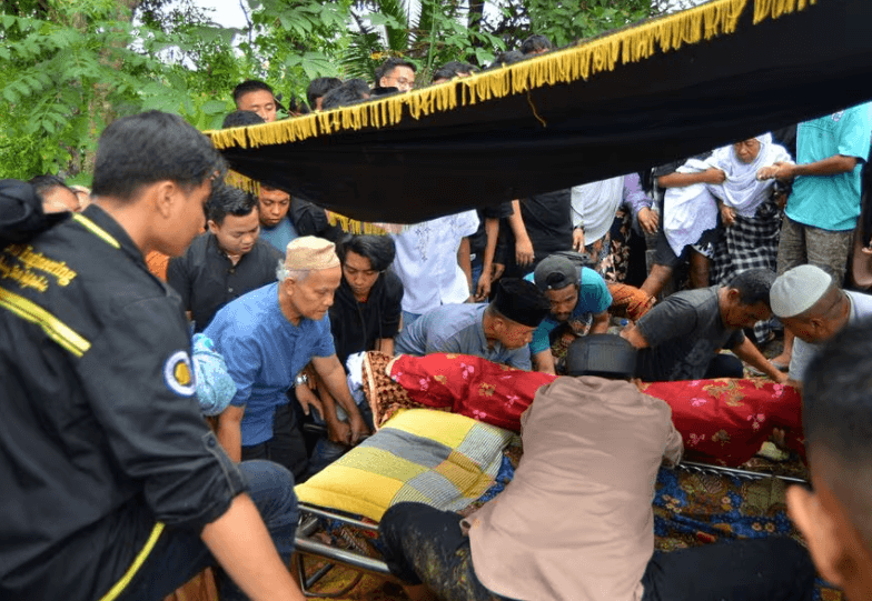 VÍDEO: Sobe para 22 o número de mortos do vulcão Marapi, na Indonésia