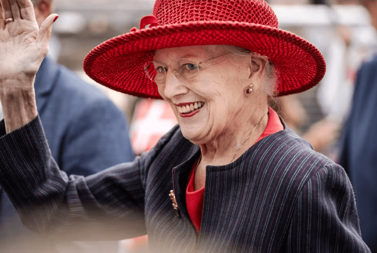 Rainha da Dinamarca anuncia que vai abdicar do trono após 52 anos
