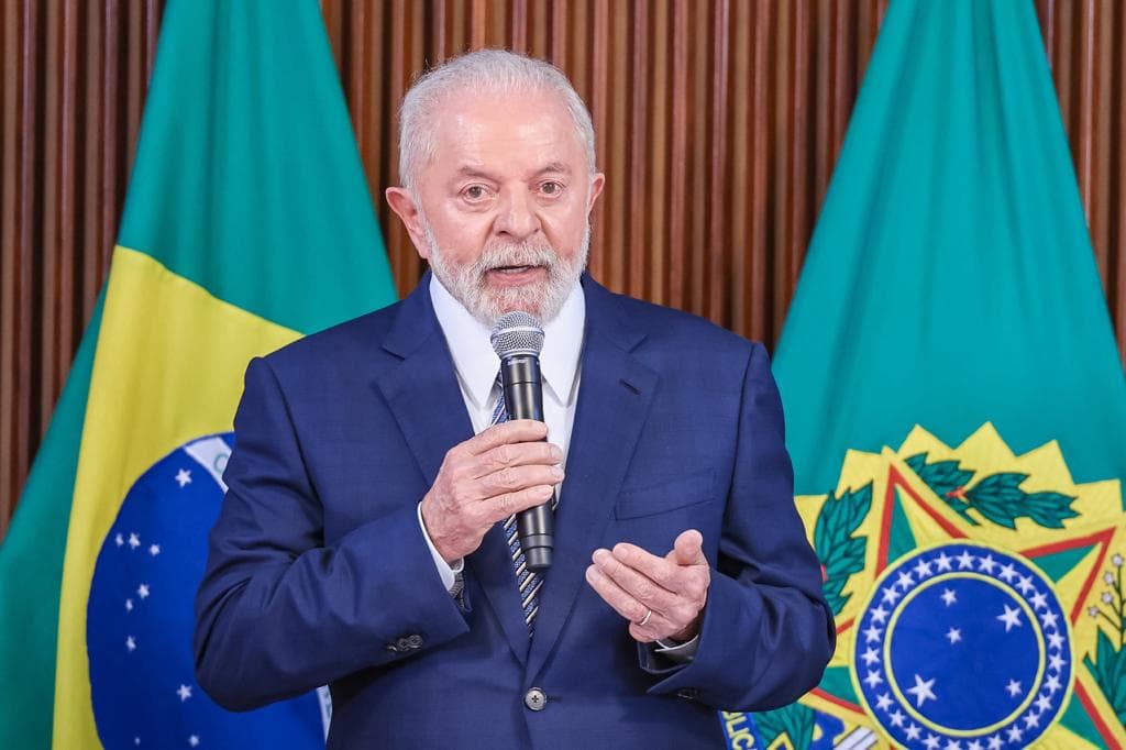 Lula sanciona lei que torna a Consciência Negra feriado nacional